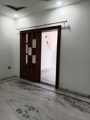 Room in 3 BHK Builder Floor at Sector 18 – for Rent