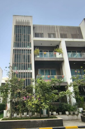 1 BHK Apartment – Exterior View View at Dlf Phase V - for Rent