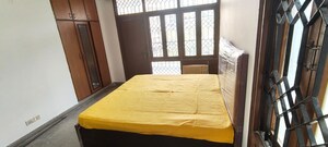 Bedroom in 1 BHK Apartment at Dlf Phase V – for Rent