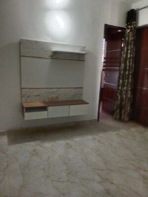 Furnished Amenities in 2 BHK Builder Floor at Huda – for Rent