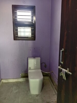 Bathroom in 1 BHK Builder Floor at Sector 18 – for Rent
