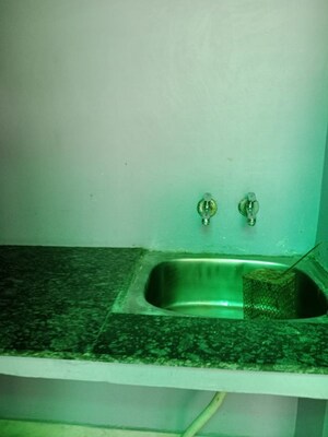 Room in 1 BHK Builder Floor at Sector 18 – for Rent