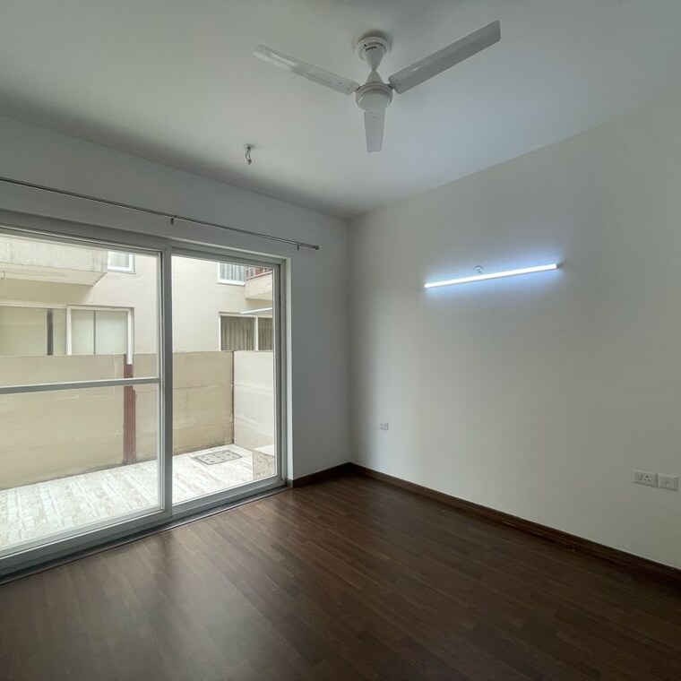 Room, bptp-amstoria-country-floor 3 Bedroom 2647 Sq.Ft. Apartment In Sector 102 Gurgaon 10434788