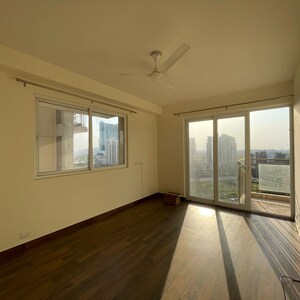 Room in 3 BHK Apartment at Conscient Heritage Max, Sector 102 – for Rent