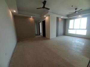 3.5 BHK Apartment For Sale in Mahagun Mezzaria, Sector 78
