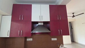 Furnished Amenities in 2.5 BHK Apartment at Antriksh Golf View, Sector 78 – for Rent