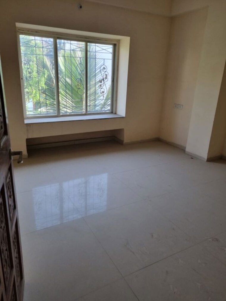 Room, market yard 4 Bedroom 1500 Sq.Ft. Apartment In Market Yard Pune 10434839