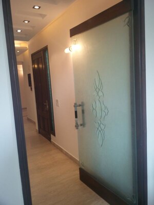 Room in 2 BHK Builder Floor at Tulip Lemon, Sector 69 – for Rent