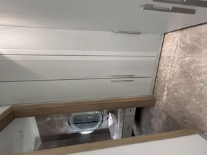 Furnished Amenities in 4 BHK Builder Floor at Safdarjung Enclave – for Sale
