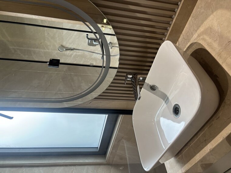 Bathroom, safdarjung enclave 4 Bedroom 4500 Sq.Ft. Builder Floor In Safdarjung Enclave Delhi 10434841
