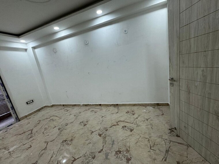 Room, dlf-one-midtown 2 Bedroom 1200 Sq.Ft. Apartment In Moti Nagar Delhi 10434902