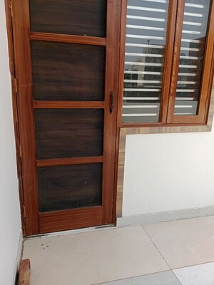 Room in 1 RK Builder Floor at Sector 18 – for Rent
