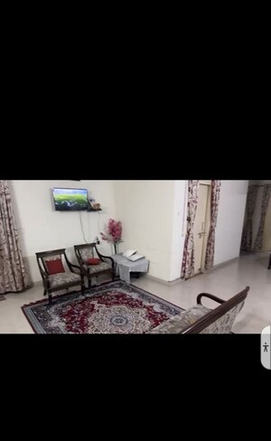 Bedroom in 3 BHK Apartment at Maulviganj – for Rent