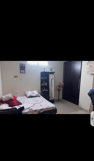 Bedroom in 3 BHK Apartment at Maulviganj – for Rent