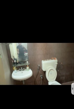 Bathroom in 3 BHK Apartment at Maulviganj – for Rent