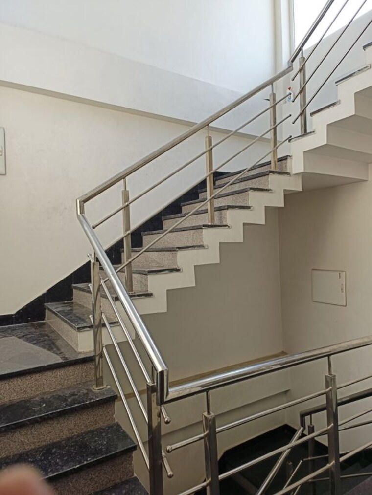 undefined, aman-kunj Commercial Warehouse 1200 Sq.Ft. In Gomti Nagar Lucknow 10434952
