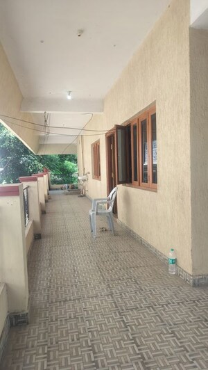 Bedroom in 3 BHK Builder Floor at Jubilee Hills – for Rent