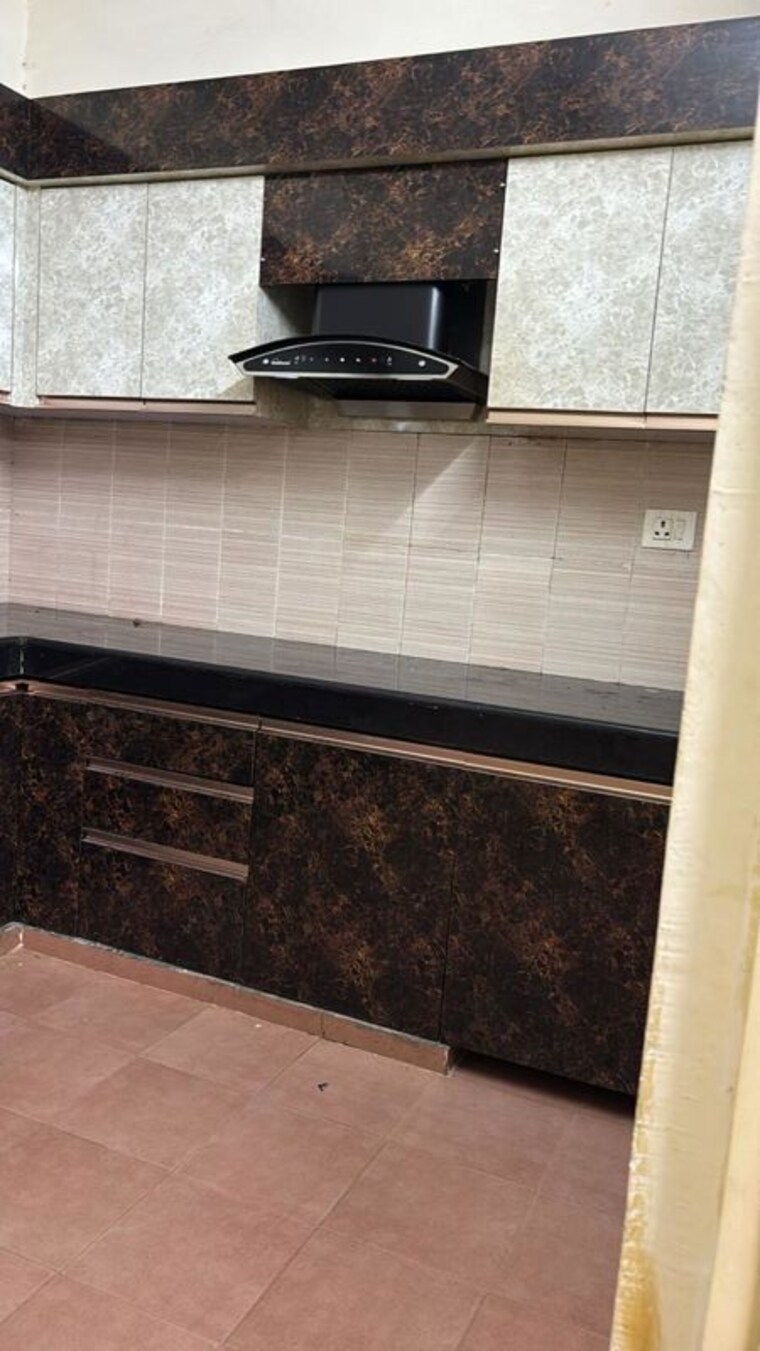 Kitchen, upavp-bhagirathi-enclave 3 Bedroom 1750 Sq.Ft. Apartment In Raebareli Road Lucknow 10434977