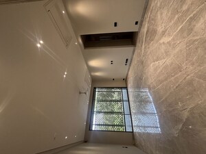 Room in 4 BHK Builder Floor at South Extension ii – for Sale