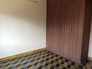 Bedroom in 2 BHK Apartment at Halasuru – for Rent
