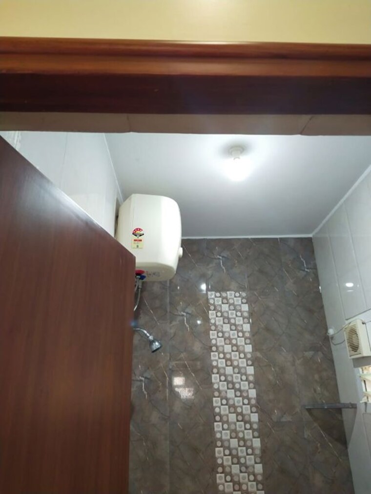 Bathroom, halasuru 2 Bedroom 1100 Sq.Ft. Apartment In Halasuru Bangalore 10435032
