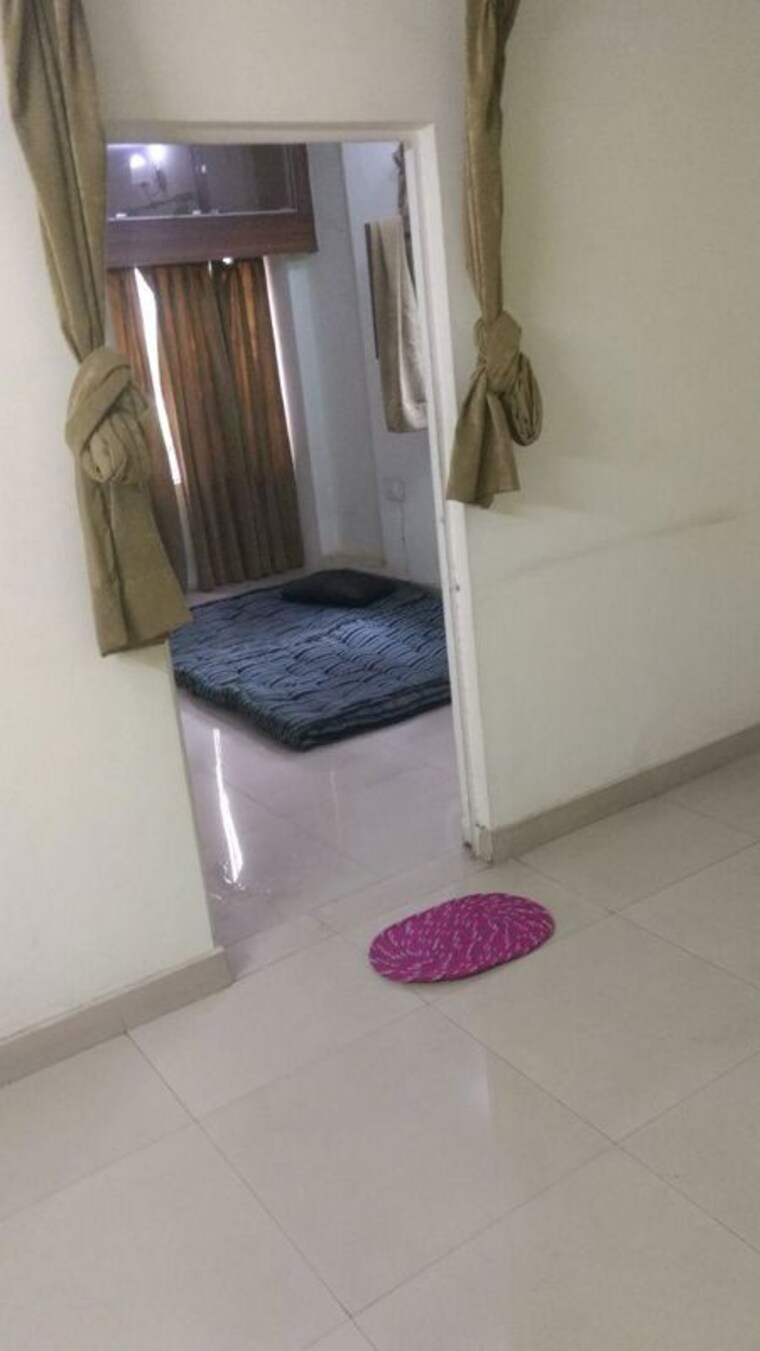 Bedroom, sushant lok i 2 Bedroom 300 Sq.Yd. Builder Floor In Sushant Lok I Gurgaon 10435044