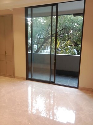 Room in 4 BHK Builder Floor at Hauz Khas Enclave – for Rent
