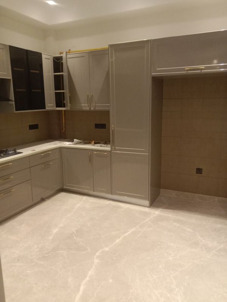 Kitchen, hauz khas enclave 4 Bedroom 300 Sq.Ft. Builder Floor In Hauz Khas Enclave Delhi 10435082