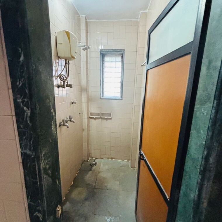 Bathroom, mulund west 1 Bedroom 520 Sq.Ft. Apartment In Mulund West Mumbai 10084543