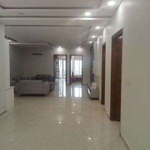 Building Lobby in 4 BHK Builder Floor at BPTP District Faridabad, Sector 81 – for Sale