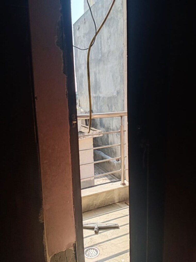 Bathroom, rohini sector 3 1 Bedroom 400 Sq.Ft. Builder Floor In Rohini Sector 3 Delhi 10435146