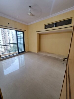 Room in 2 BHK Apartment at K Raheja Raheja Residency, Malad East – for Rent