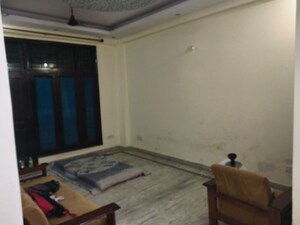 Living Room in 3 BHK Apartment at Sector 46 – for Rent