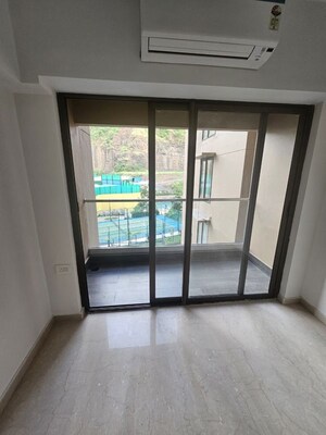 Room in 2 BHK Apartment at Kanakia Silicon Valley, Powai – for Sale