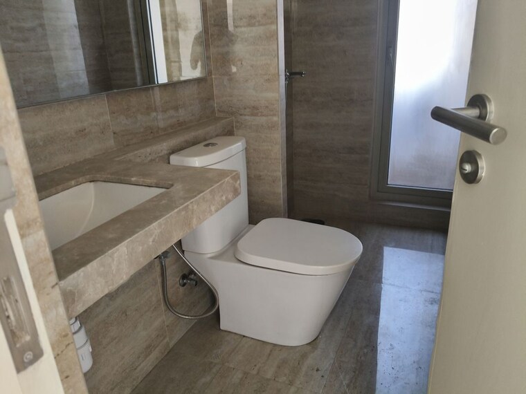 Bathroom, hiranandani-estate-barca 2 Bedroom 720 Sq.Ft. Apartment In Ghodbunder Road Thane 10435183