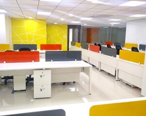  Office Space For Rent in Palasia Square
