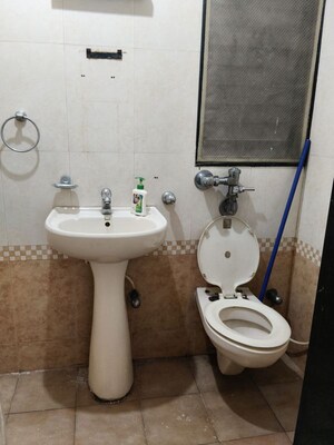 Bathroom in 2 BHK Apartment at Sumit Artista, Santacruz East – for Rent