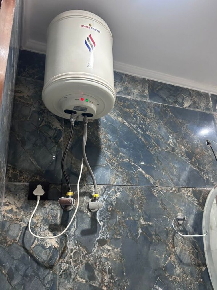 Bathroom, sector 57 4 Bedroom 2800 Sq.Ft. Builder Floor In Sector 57 Gurgaon 10435310