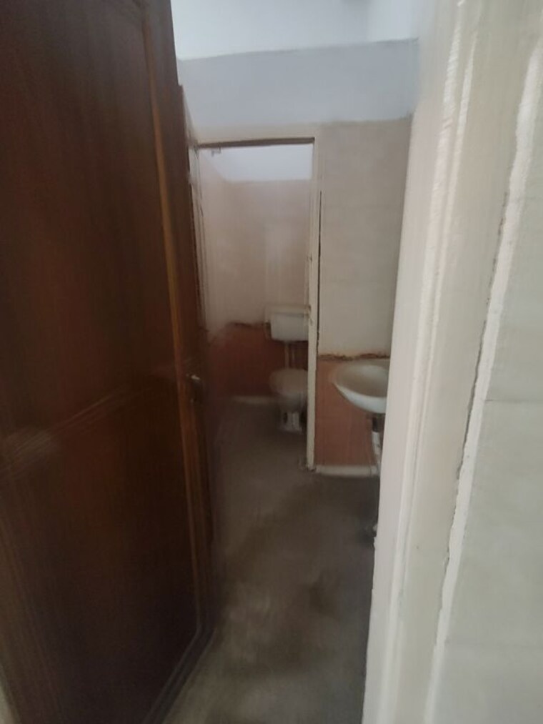 Bathroom, sector 63 Commercial Warehouse 22000 Sq.Ft. In Sector 63 Noida 10435349