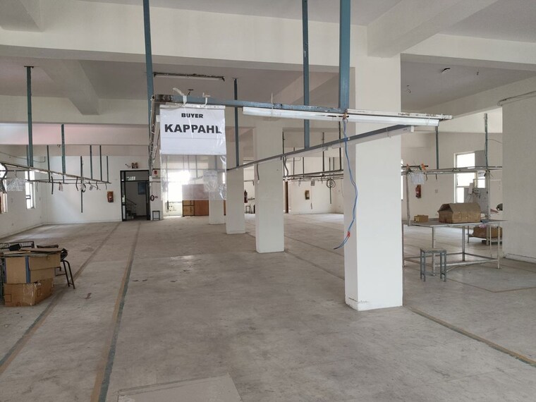  Parking, sector 63 Commercial Warehouse 22000 Sq.Ft. In Sector 63 Noida 10435349