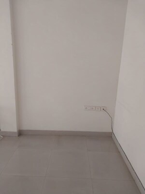 Room in 2 BHK Apartment at Sion – for Rent