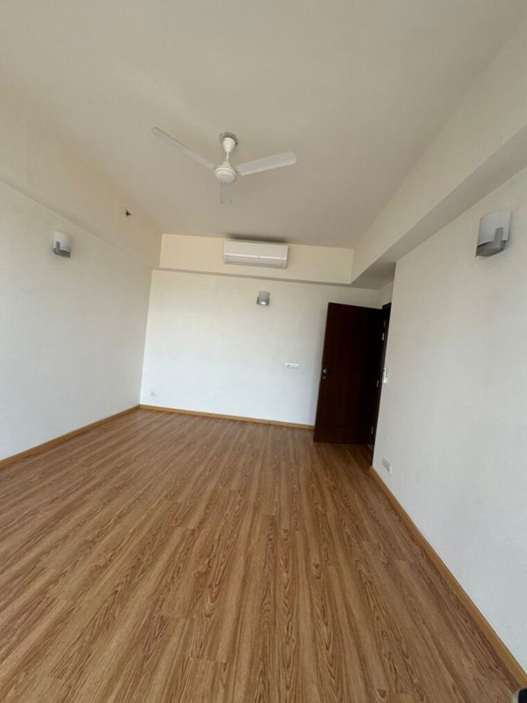 Room, m3m-golf-estate-fairway-east 4 Bedroom 4992 Sq.Ft. Apartment In Sector 65 Gurgaon 10435372