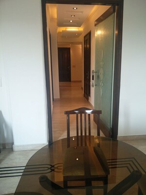 Staircase in 6 BHK Villa at Dlf Phase iv – for Rent