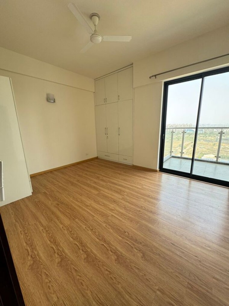 Room, m3m-golf-estate-fairway-east 4 Bedroom 4010 Sq.Ft. Apartment In Sector 65 Gurgaon 10435363