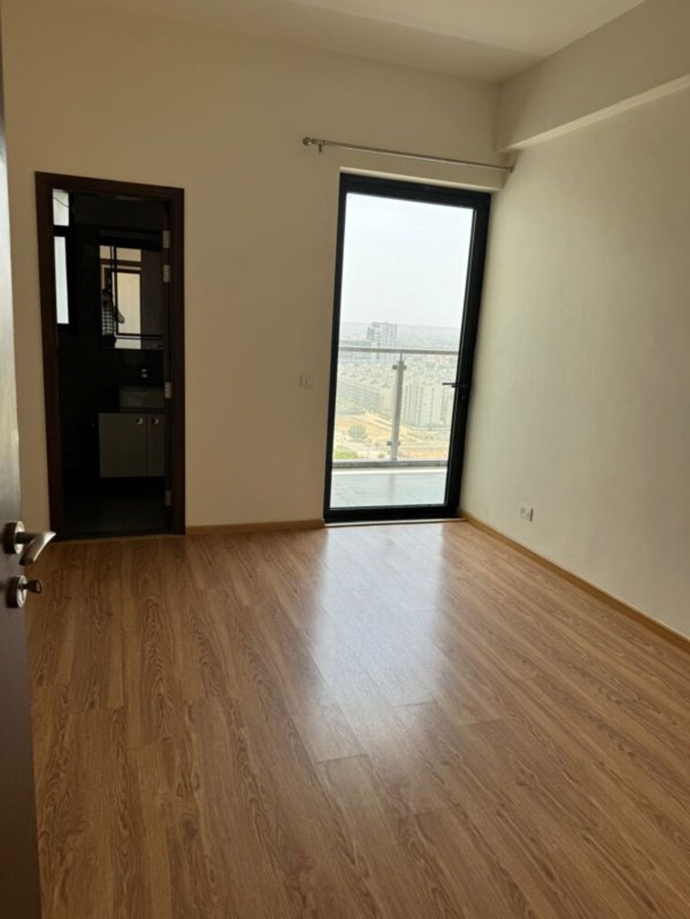 Room, m3m-golf-estate-fairway-east 4 Bedroom 4010 Sq.Ft. Apartment In Sector 65 Gurgaon 10435363