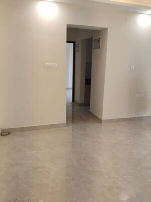 Room in 1 BHK Apartment at Gala Swayam, Mahim West – for Rent