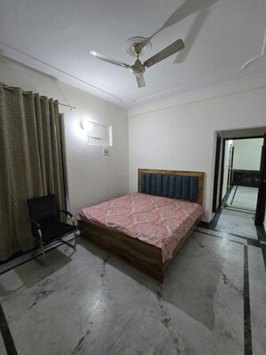 Bedroom in 3 BHK Builder Floor at Sector 46 – for Rent