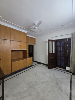 3 BHK Builder Floor For Rent in Sector 46