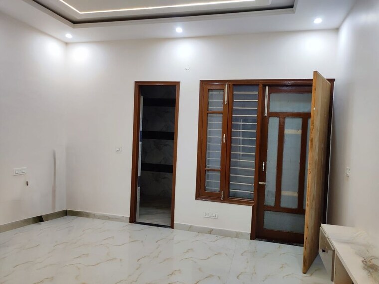 Room, sector 127 6 Bedroom 4200 Sq.Ft. Villa In Sector 127 Mohali 10435430