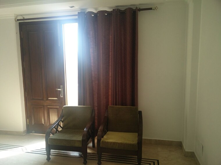 Living Room, sector 45 1 RK 73 Sq.Yd. Builder Floor In Sector 45 Gurgaon 10435486